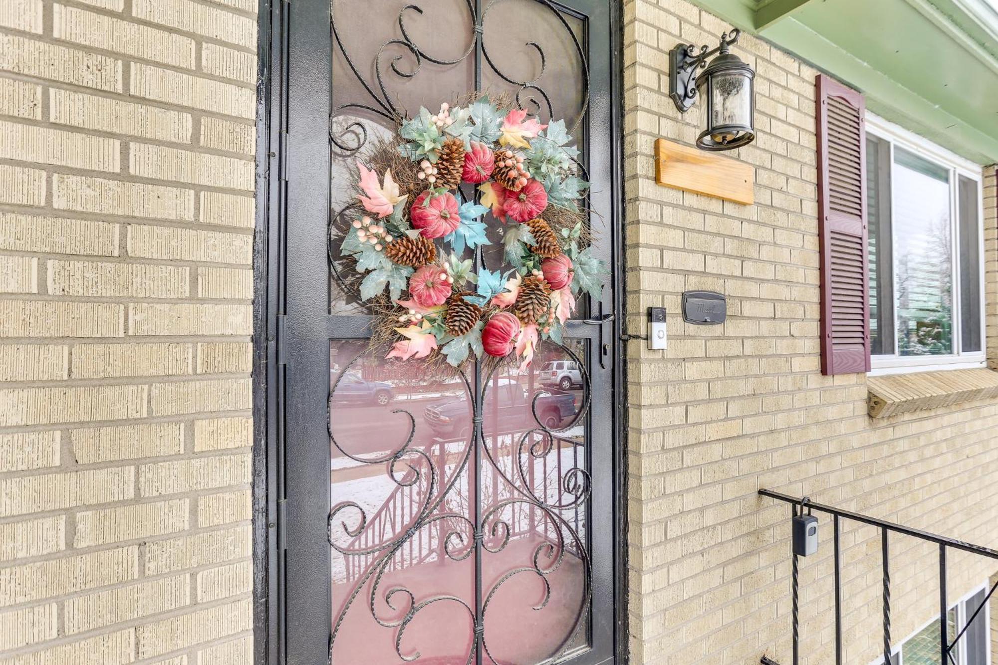 Dog-Friendly Denver Apartment With Shared Yard! Exterior photo