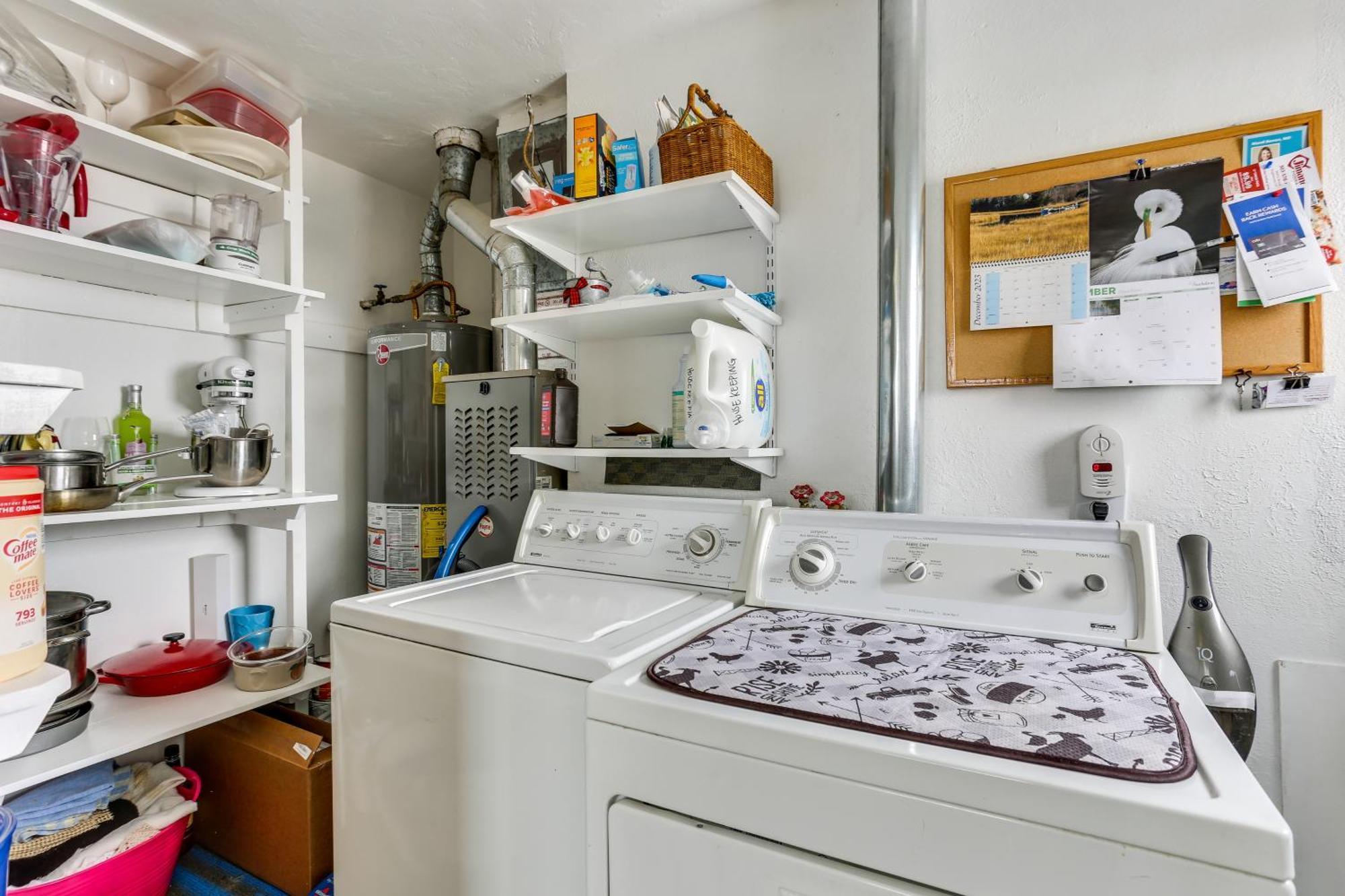 Dog-Friendly Denver Apartment With Shared Yard! Exterior photo
